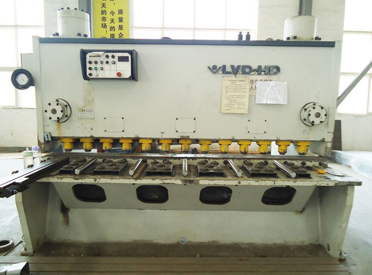 數(shù)控剪板機(jī)
